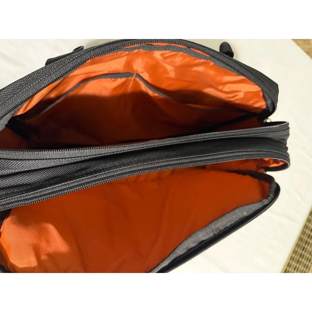 JanSport Black Nylon Laptop Messenger Bag Tote Briefcase Multi-Pocket